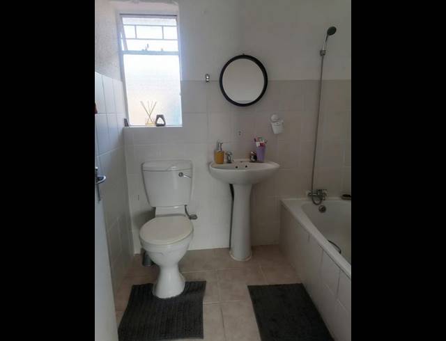 2 BEDROOM PROPERTY TO RENT IN BIRCH ACRES